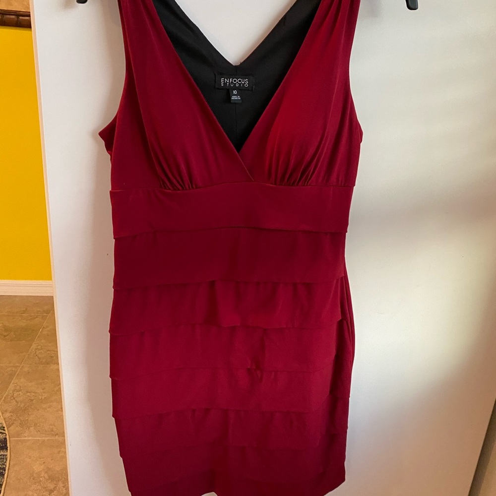 Red cocktail Enfocus studio dress